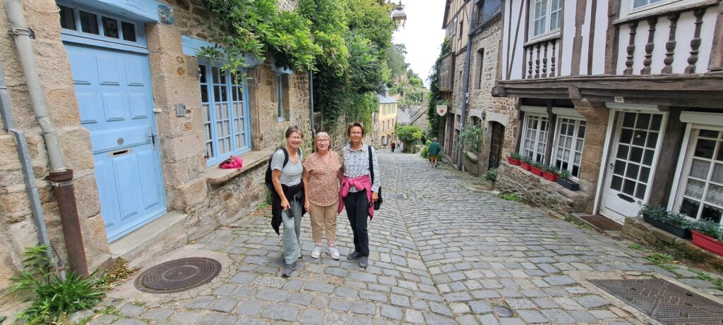 Balade avec la famille d'accueil en immersion en français